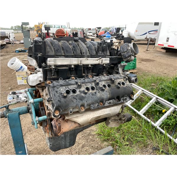 Dodge 6.4 Hemy c/w Wiring Harness - Engine Untested