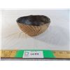 Image 1 : ceramic leaf shaped bowl - 7" diameter