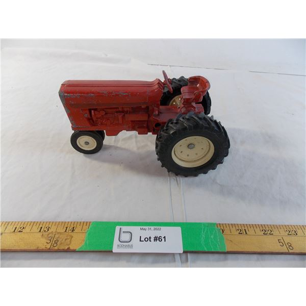 ERTL toy tractor - 8  long