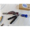 Image 3 : lot of pocket knives + multifunction tools