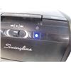 Image 5 : Swingline Paper shredder (not working, powers on but doesn't feed paper)