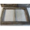 Image 2 : (5) antique wooden windows with (2) panels of glass