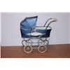 Image 1 : *Vintage Baby Carriage