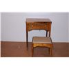 Image 8 : *Vintage Singer Sewing Machine built in table with stool (17X25X32H) w/ accessories