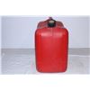 Image 2 : Fuel jug