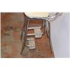 Image 4 : Vintage stool chair with folding steps