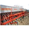 Image 4 : 13 ft Morris 80-14 Seed-Rite Hoe-Drill (missing rod-weeder attachment)