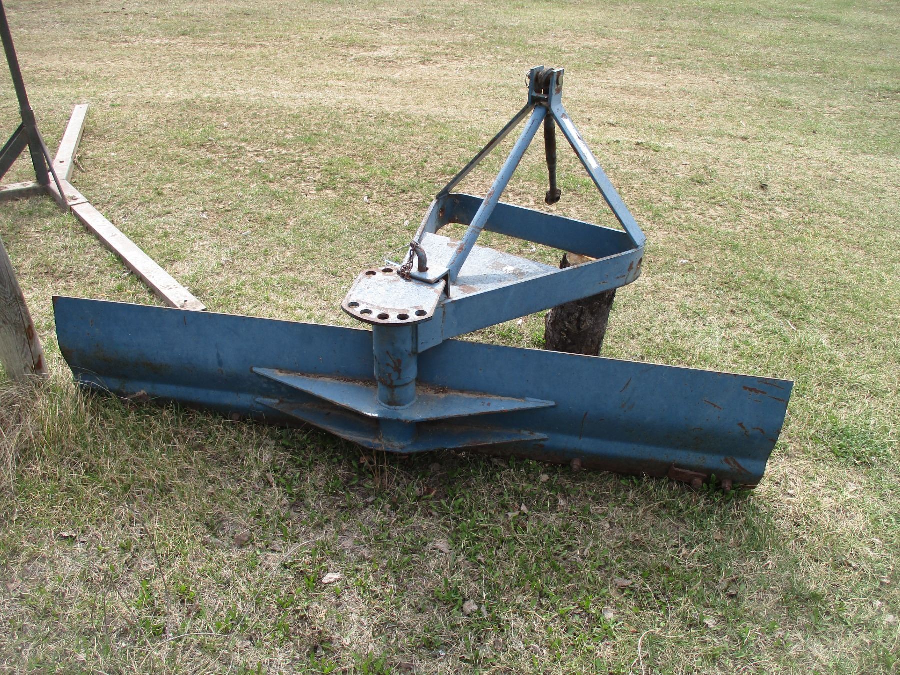 6ft king kutter 3 point hitch scraper Bodnarus Auctioneering