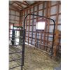 Image 4 : Livestock Maternity Pen  with constraining gate & Headgate - 10x12