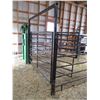 Image 5 : Livestock Maternity Pen  with constraining gate & Headgate - 10x12