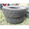 Image 4 : (2) 285/75 R16 All-Terrain tires