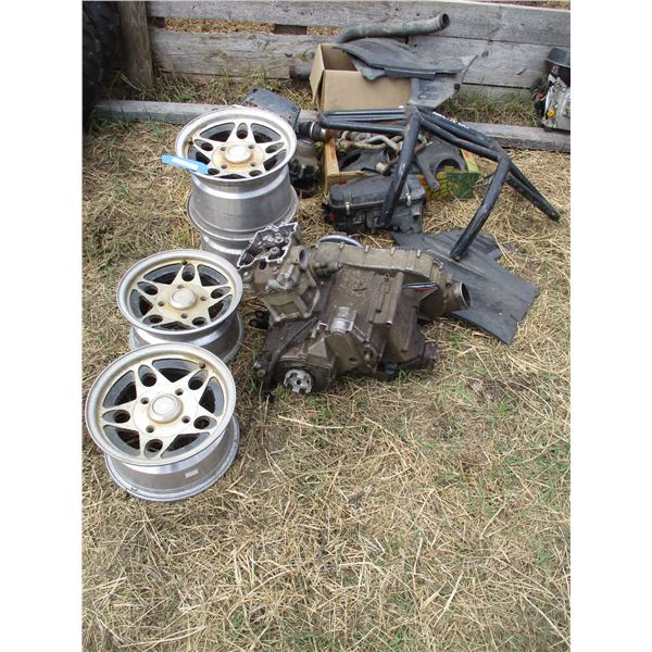 Arctic cat 700 EFI 4x4 parts (and body)