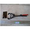 Image 2 : Ringing tool for calves
