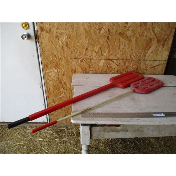 (2) Cattle paddles