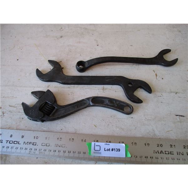 (3) Vintage wrenches (1) ford