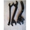 Image 4 : (3) Vintage wrenches (1) ford