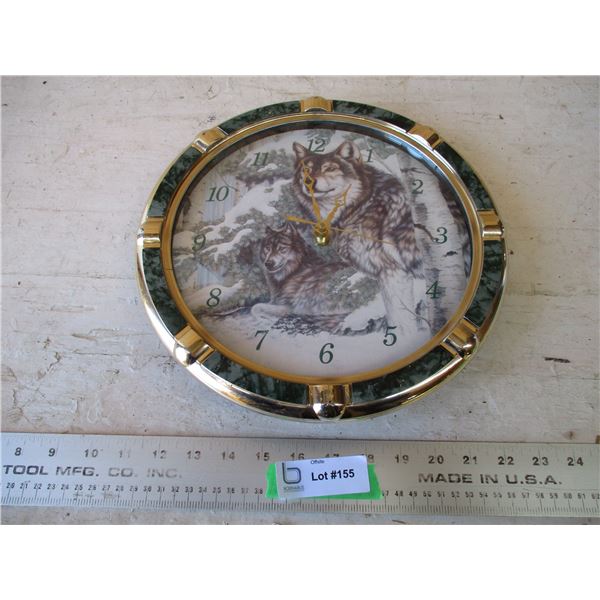 wolf clock - needs batteries