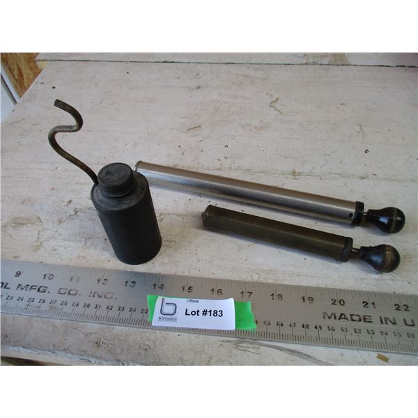 Coleman tin with 2 pumps