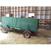Image 1 : Grain box Wagon with rubber tires