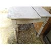 Image 6 : Wooden table - 41x27
