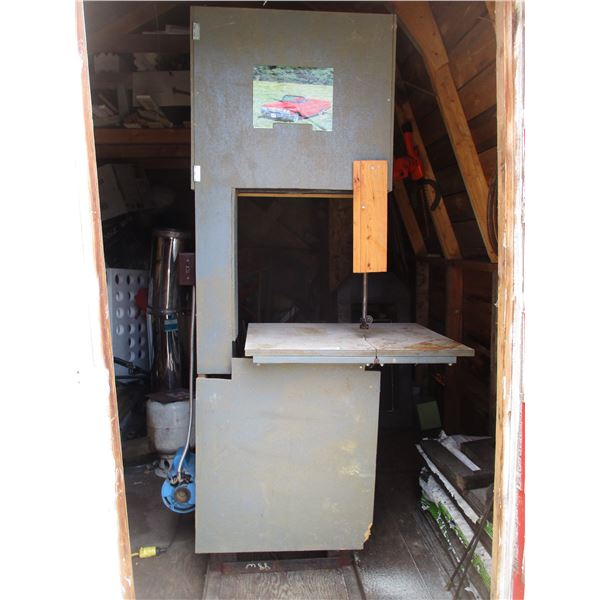 18x18 handmade bandsaw - 1HP motor with spare blade - working