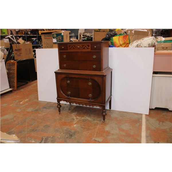 Antique buffet dresser - 37x19x54