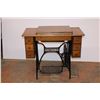 Image 1 : Antique Singer sewing machine + stand