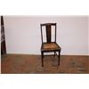 Image 4 : Antique wood chair