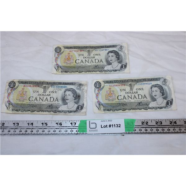 Canadian One Dollar Bills (3)