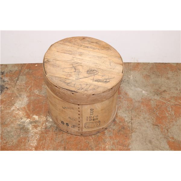 *Round wood storage box