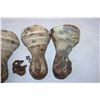 Image 3 : Cast Iron bathtub claw feet