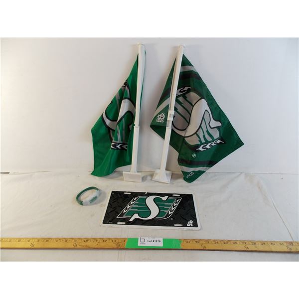 Sask Riders plate, bracelet, flags