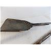 Image 2 : *(3) Coal shovels + wooden cane