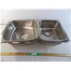 Image 1 : *Stainless steel double sink 32in long