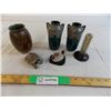 Image 1 : Ceramic vases and animal trinkets