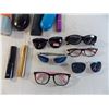 Image 2 : 8 pairs of assorted glasses with cases