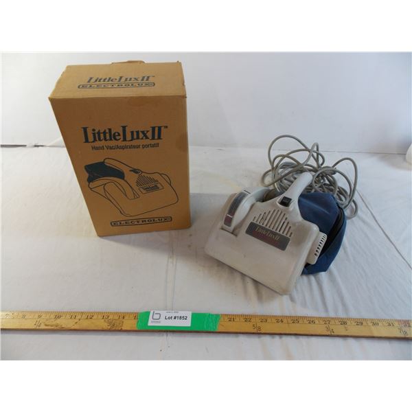 Little Lux 2 Hand vacuum with box- tested and working