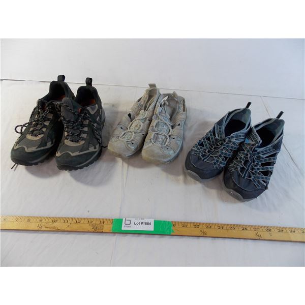 3 pairs of outdoor shoes