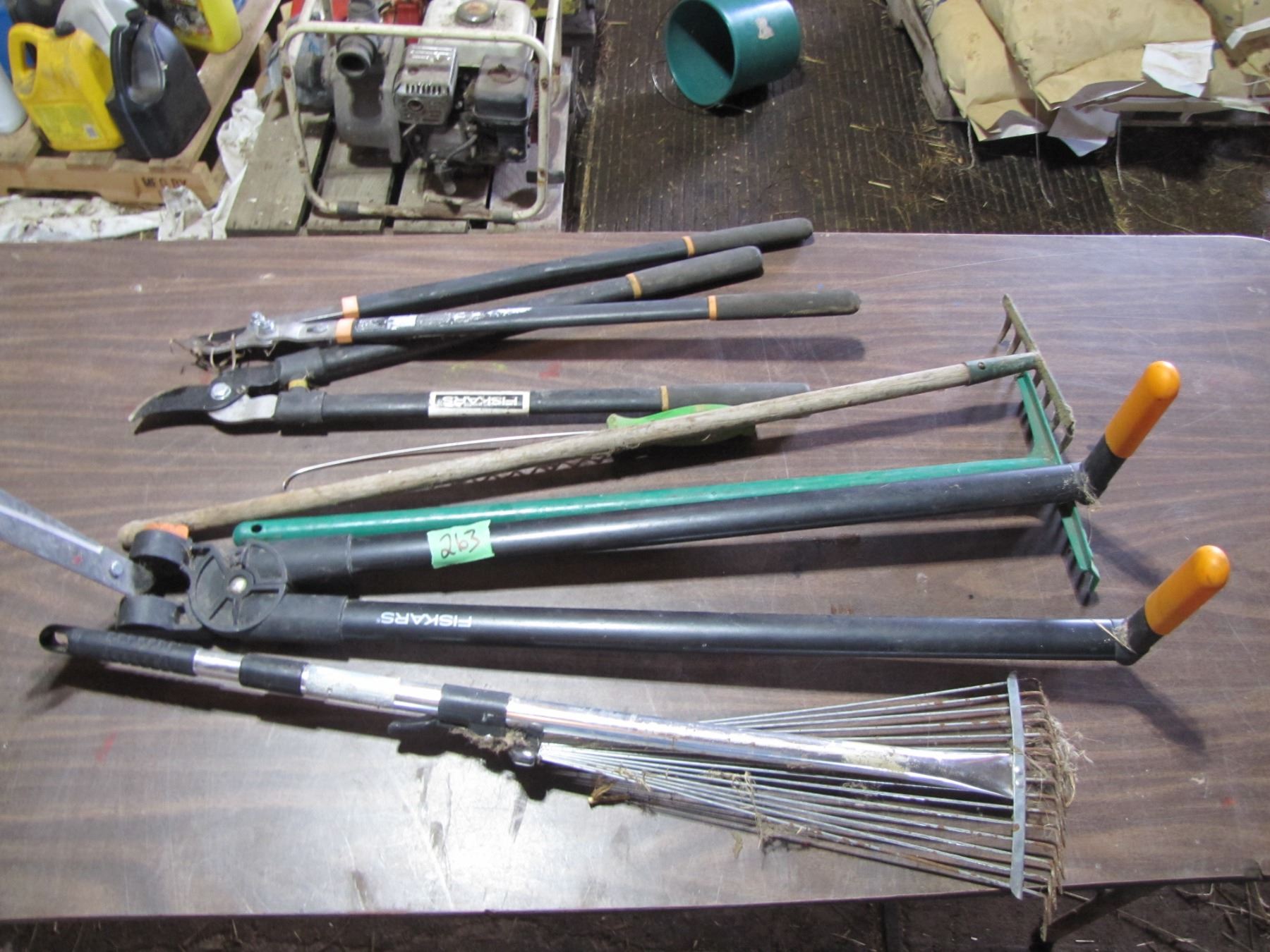Pruning Rakes Pruning shears, Rakes etc