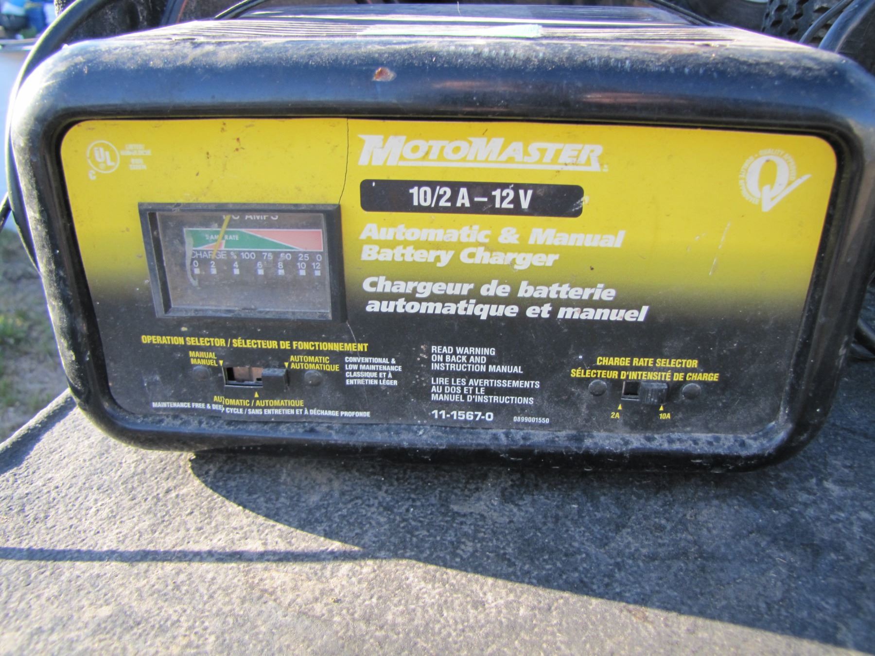 Motormaster automatic and manual battery charger