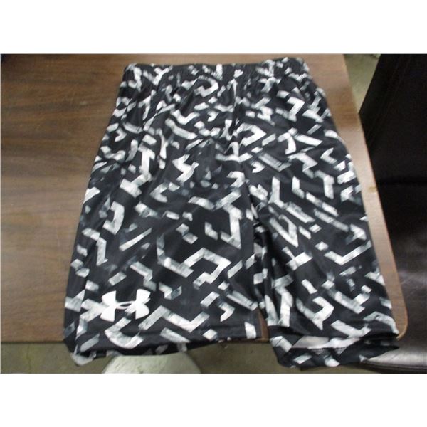 NEW:  BOXER SHORTS (SIZE YL)