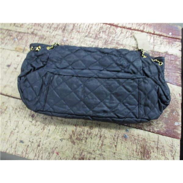 NEW (STORE CLOSE-OUT):  BLACK PURSE