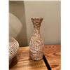 Image 3 : Wicker Table Lamp with Shade & Wicker Decorative Vase