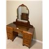 Image 2 : Vintage Vanity & Matching Mirror