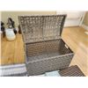 Image 3 : Plastic Wicker-Style Basket with Quilts, Placemats, Tablecloths & More