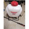 Image 1 : Chapin Chemical Sprayer