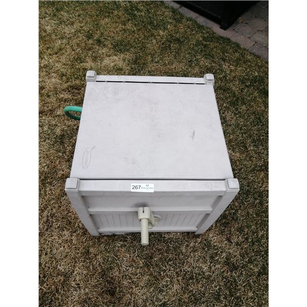 Garden Hose with Suncast Hose Box