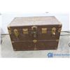 Image 1 : **Vintage Trunk w/Tray