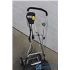 Image 4 : **Yardworks Electric Snow Blower