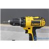 Image 2 : Dewalt 1/2" Cordless Drill w/Battery